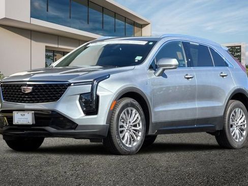 Certified 2024 Cadillac XT4 Premium Luxury image 8