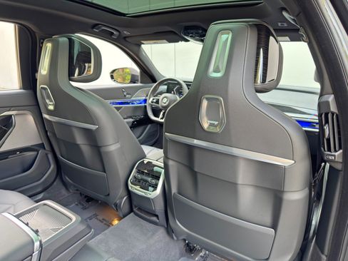 Used 2026 BMW 740i w/ Premium Package RWD image 44