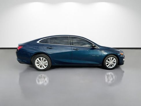 Used 2019 Chevrolet Malibu LT w/ Driver Confidence Package II FWD image 2