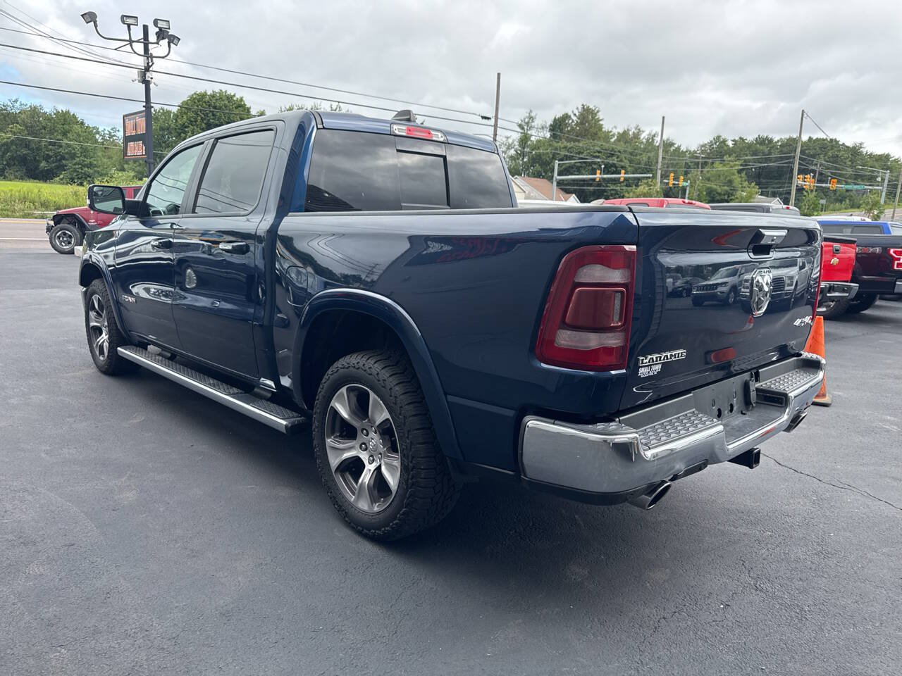 Used 2019 RAM 1500 Laramie AWD/4WD image 7