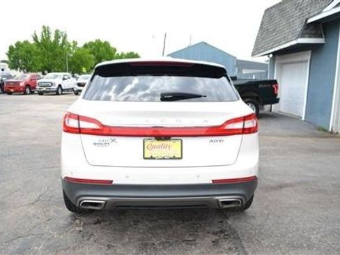 Used 2016 Lincoln MKX Reserve w/ Climate Package AWD/4WD image 7