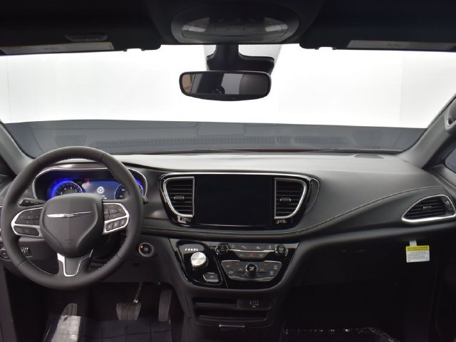 New 2026 Chrysler Pacifica Select AWD/4WD image 9