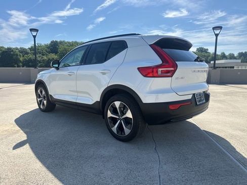 Certified 2026 Volvo XC40 B5 Plus AWD/4WD image 6