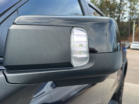 Used 2023 Chevrolet Silverado 1500 ZR2 image 27