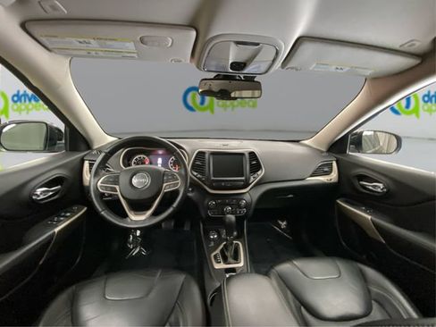 Used 2018 Jeep Cherokee Limited AWD/4WD image 28