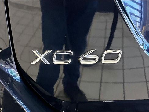 Used 2016 Volvo XC60 T6 w/ Climate Package AWD/4WD image 31