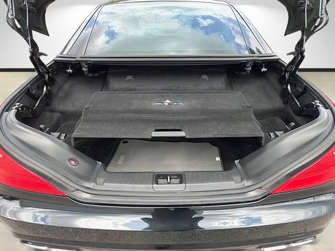 Used 2016 Mercedes-Benz SL 63 AMG w/ Driver Assistance Package image 11
