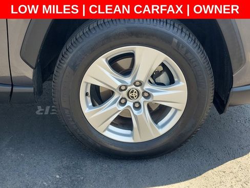 Used 2021 Toyota RAV4 XLE w/ Carpet Mat Package (TMS) FWD image 7