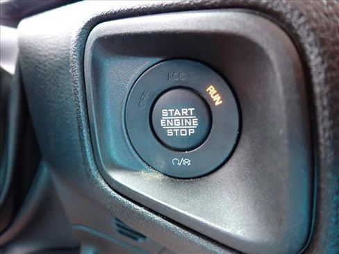 Used 2024 Jeep Wrangler Unlimited AWD/4WD image 12