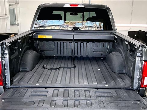 Used 2020 Ford F150 Lariat image 37