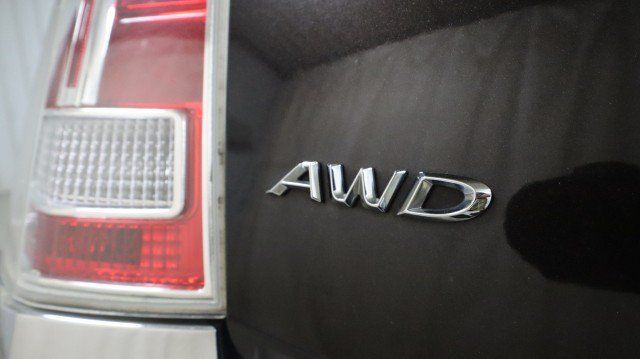 Used 2013 Chrysler 300 C AWD/4WD image 25