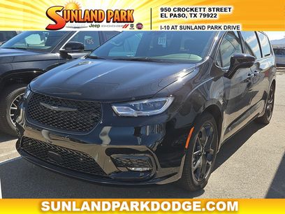 New 2026 Chrysler Pacifica Limited