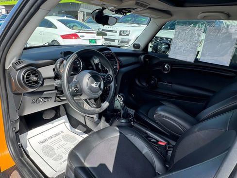 Used 2015 MINI Cooper 2-Door Hardtop image 9