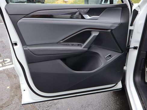 New 2026 Volkswagen Tiguan SEL R-Line image 12