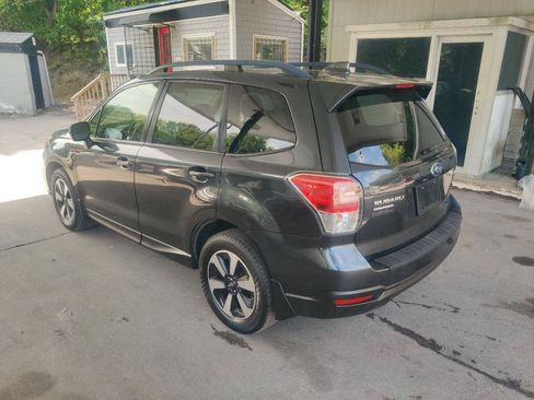 Used 2018 Subaru Forester 2.5i Premium w/ All-Weather Package AWD/4WD image 4