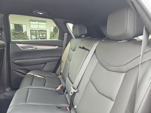 New 2025 Cadillac XT5 Luxury w/ LPO, Floor Liner Package image 9