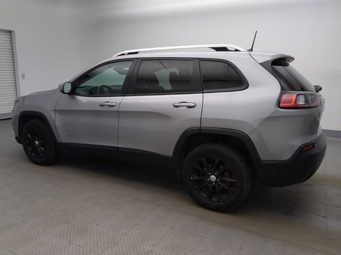 Used 2021 Jeep Cherokee Latitude FWD image 3