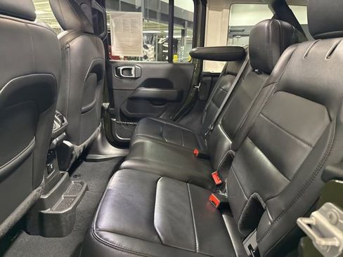 Used 2022 Jeep Wrangler Unlimited Sahara AWD/4WD image 26