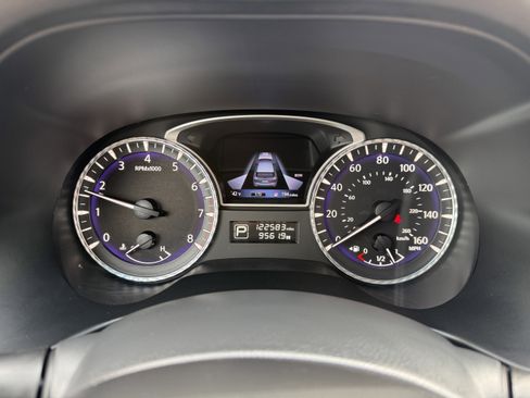 Used 2016 INFINITI QX60 Luxe w/ Deluxe Technology Package AWD/4WD image 28