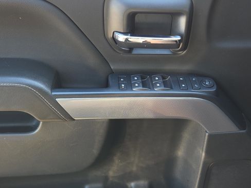 Used 2018 Chevrolet Silverado 1500 LT w/ All Star Edition image 27