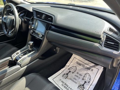 Used 2019 Honda Civic Sport image 4