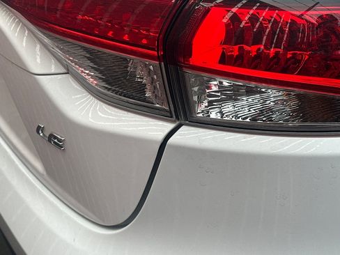 Used 2025 Toyota Corolla LE image 6