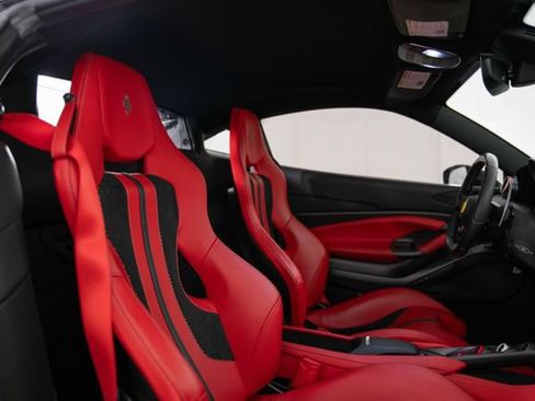 Used 2020 Ferrari F8 Tributo RWD image 25