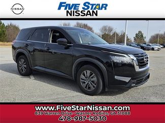 Used 2023 Nissan Pathfinder S video 1
