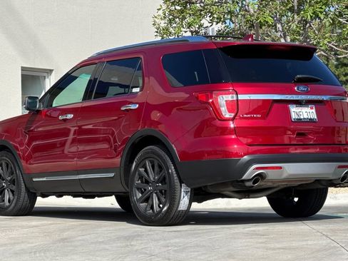 Used 2016 Ford Explorer Limited FWD image 3