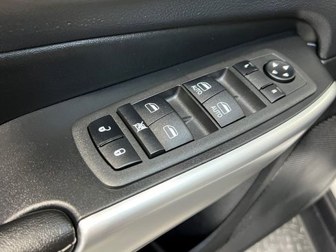 Used 2022 Jeep Cherokee Latitude w/ Sun & Sound Group image 26