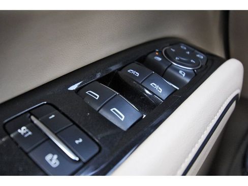 Certified 2023 Cadillac Escalade Premium Luxury w/ Performance Package AWD/4WD image 21
