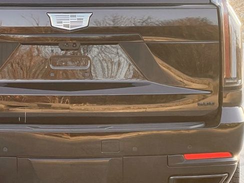 Certified 2025 Cadillac Escalade ESV Sport Platinum w/ LPO, ONYX Package image 5