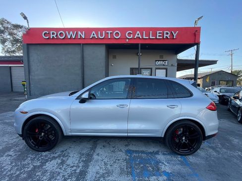 Used 2013 Porsche Cayenne S image 6