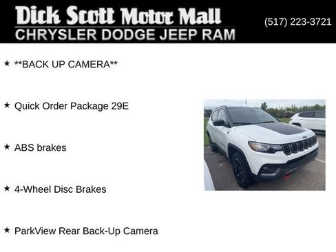 Used 2025 Jeep Compass Trailhawk AWD/4WD image 3