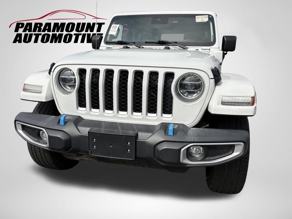 Used 2022 Jeep Wrangler Unlimited Sahara w/ Cold Weather Group AWD/4WD image 11