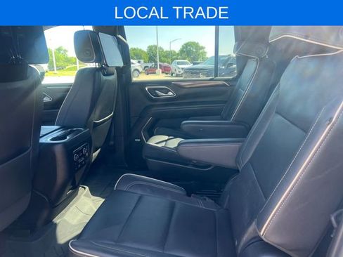 Used 2023 Chevrolet Suburban Premier AWD/4WD image 14