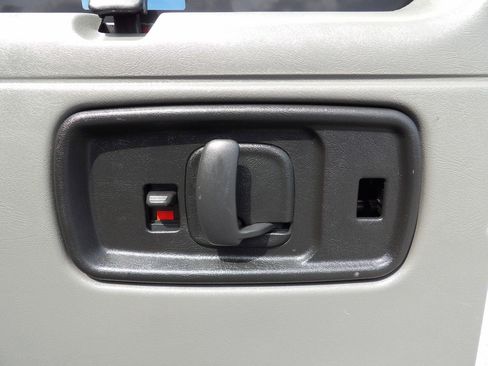 Used 2019 Chevrolet Express 3500 LS image 50