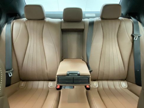 Used 2018 Mercedes-Benz E 300 4MATIC w/ Premium 2 Package image 32