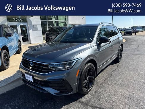 Used 2024 Volkswagen Tiguan SE R-Line AWD/4WD image 1