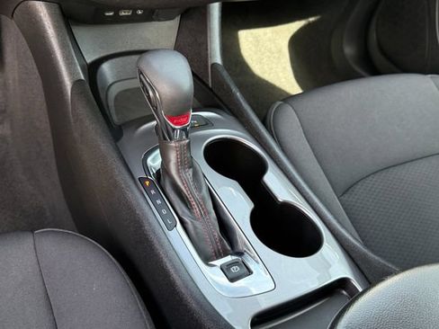 Used 2025 Chevrolet Malibu RS FWD image 22