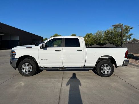 Certified 2025 RAM 2500 Big Horn AWD/4WD image 10