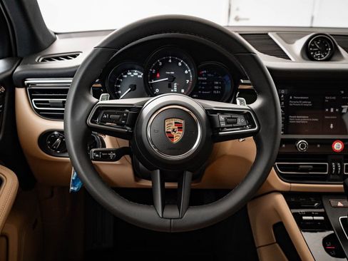 Used 2026 Porsche Macan image 45