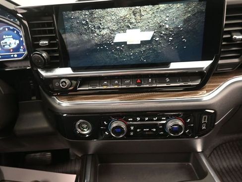 Used 2023 Chevrolet Silverado 1500 LT Trail Boss w/ Protection Package AWD/4WD image 10