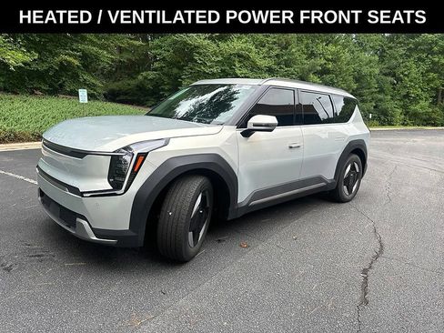 Used 2024 Kia EV9 Wind AWD/4WD image 2