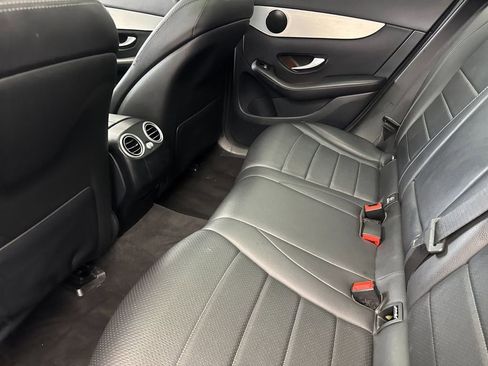 Used 2021 Mercedes-Benz GLC 300 image 11