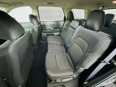 Used 2024 Nissan Pathfinder S w/ Cargo Package AWD/4WD image 27