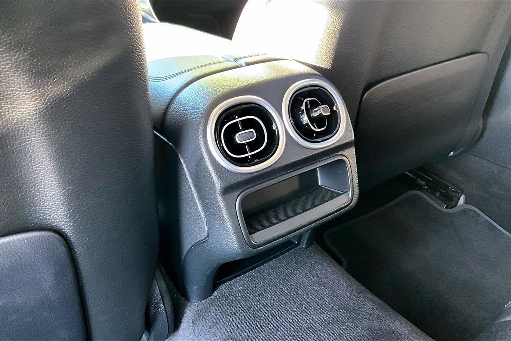 Used 2022 Mercedes-Benz C 300 Sedan image 32