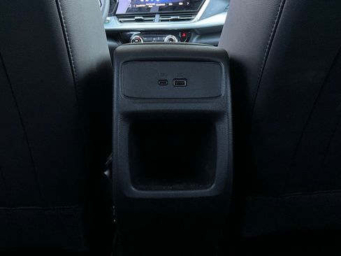 Used 2025 Chevrolet Trax LT image 12