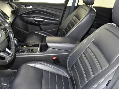 Used 2019 Ford Escape SEL image 38