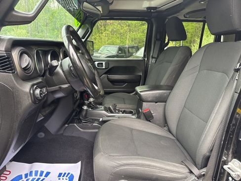 Used 2021 Jeep Gladiator Sport AWD/4WD image 14